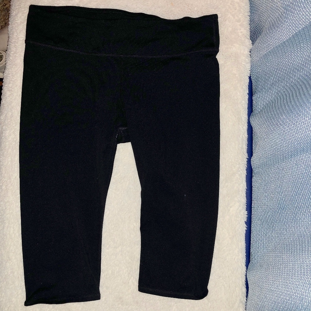 Fabletics Crop Leggings